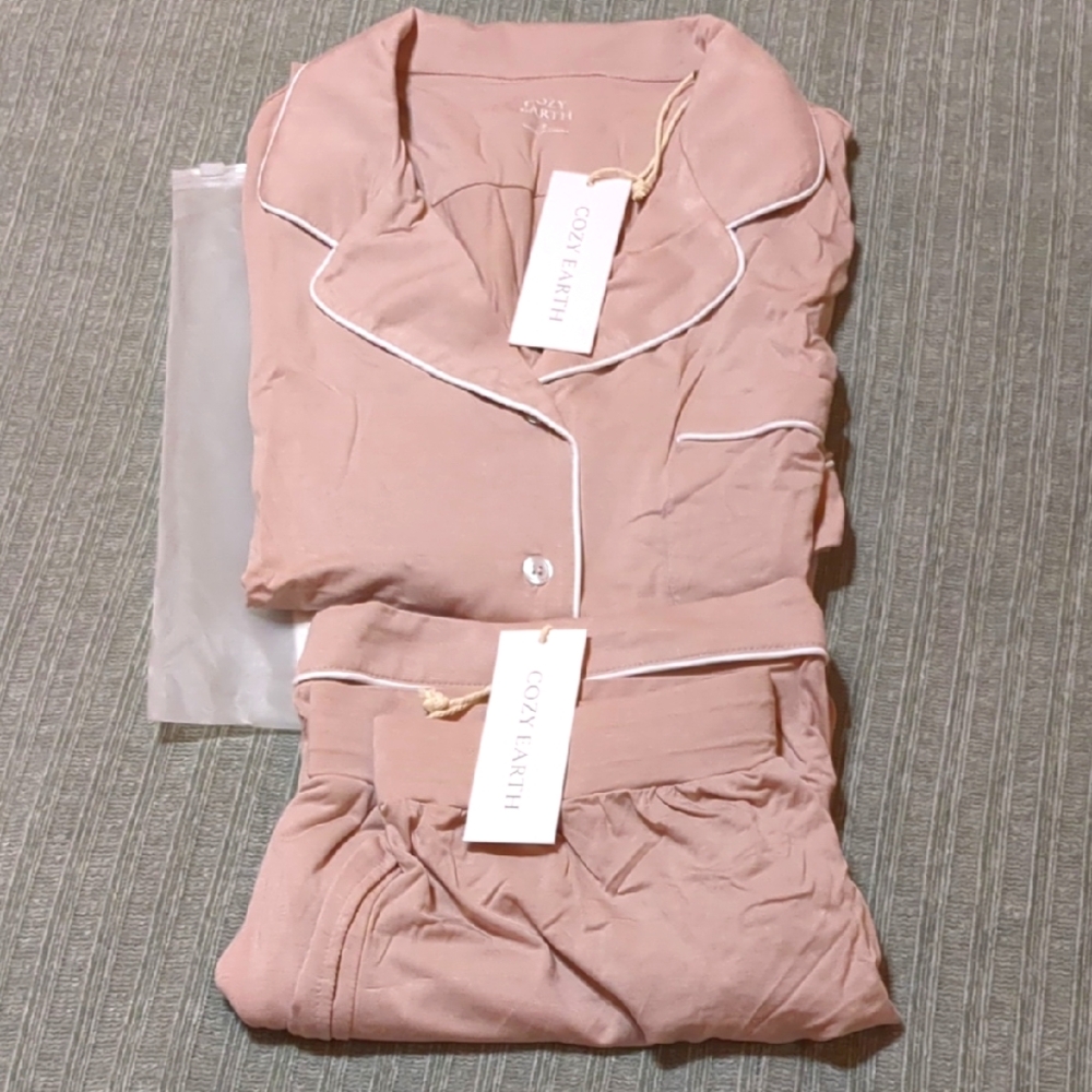 Cozy Earth size S Bamboo Stretch-knit Classic Short-Sleeve Pajama Set